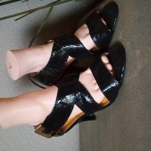 New! MICHAEL KORS " Viola Mid " Black Snake Embossed Leather Heel Sandals. 8.5M - Picture 1 of 10